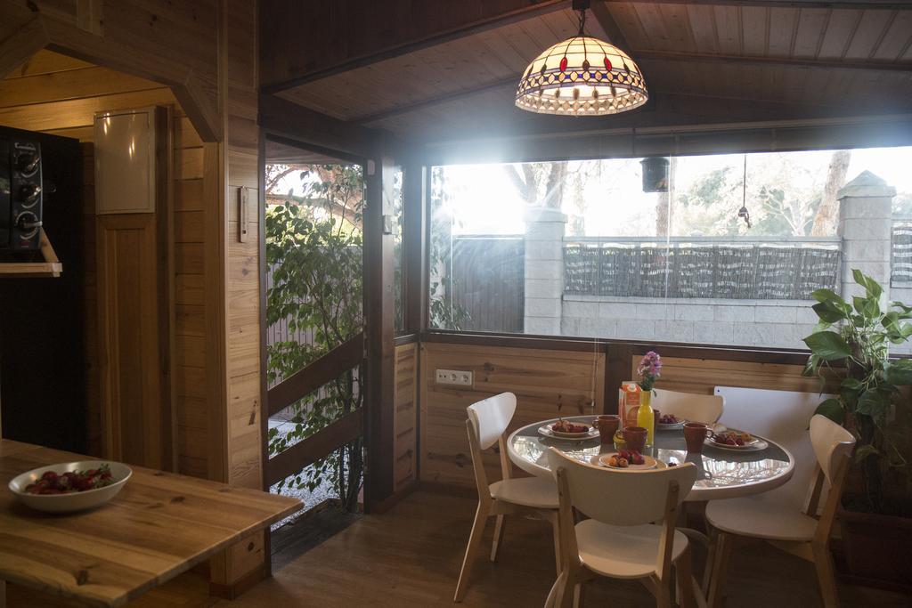 Wood House Close Beach Μαρμπέλλα Εξωτερικό φωτογραφία